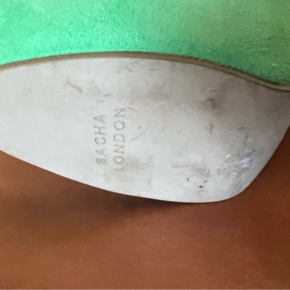 Sasha London Shoes Neon Green Sued Leather Peep Toe Shoes with 4” hills size 6.5 - Picture 6 of 9